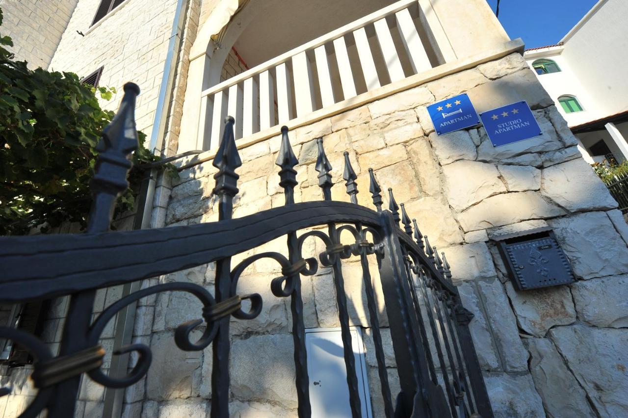 Apartments Villa White House Omis Ngoại thất bức ảnh